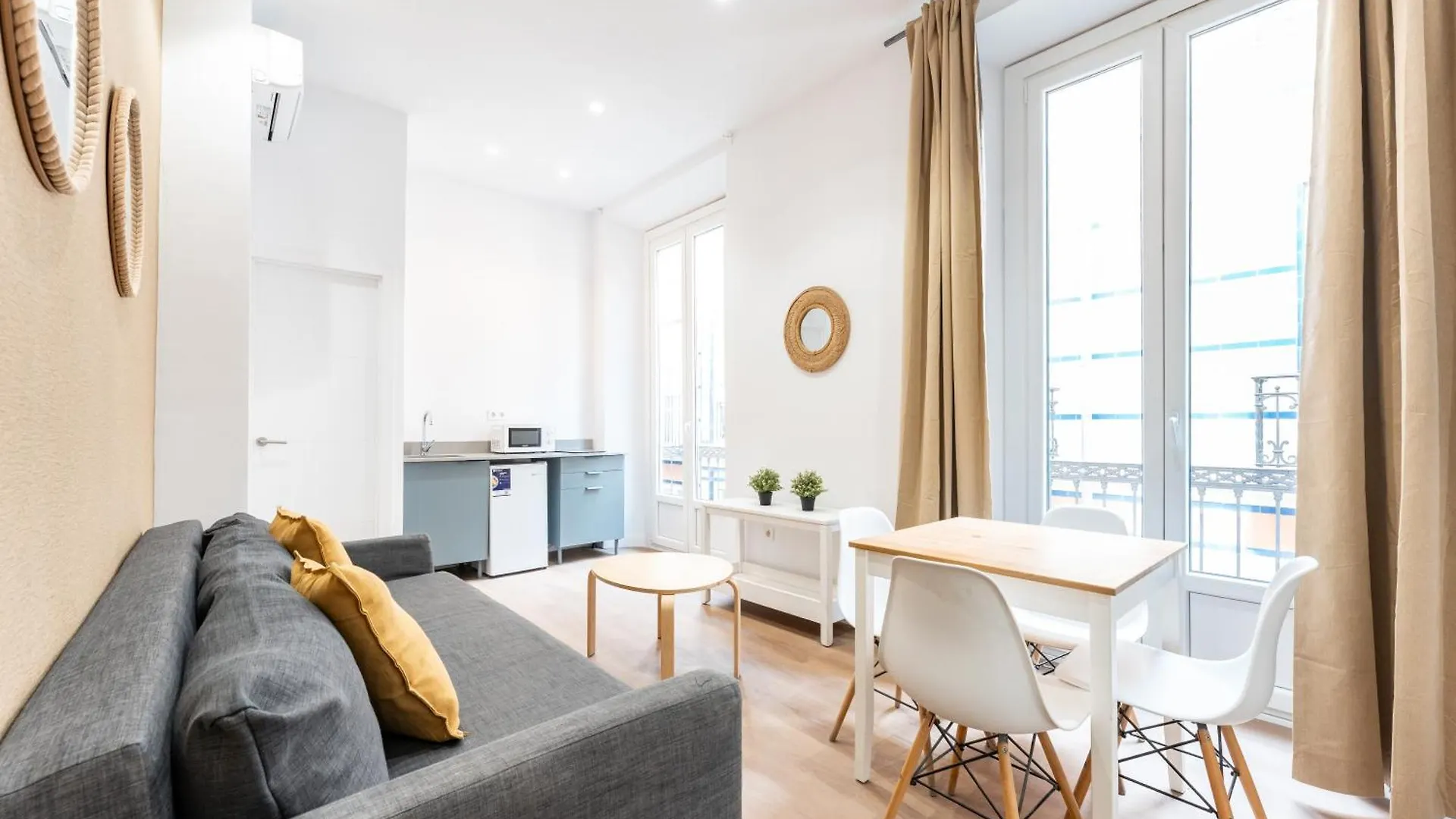 Apartamentos Juan De Padilla Malaga Apartment