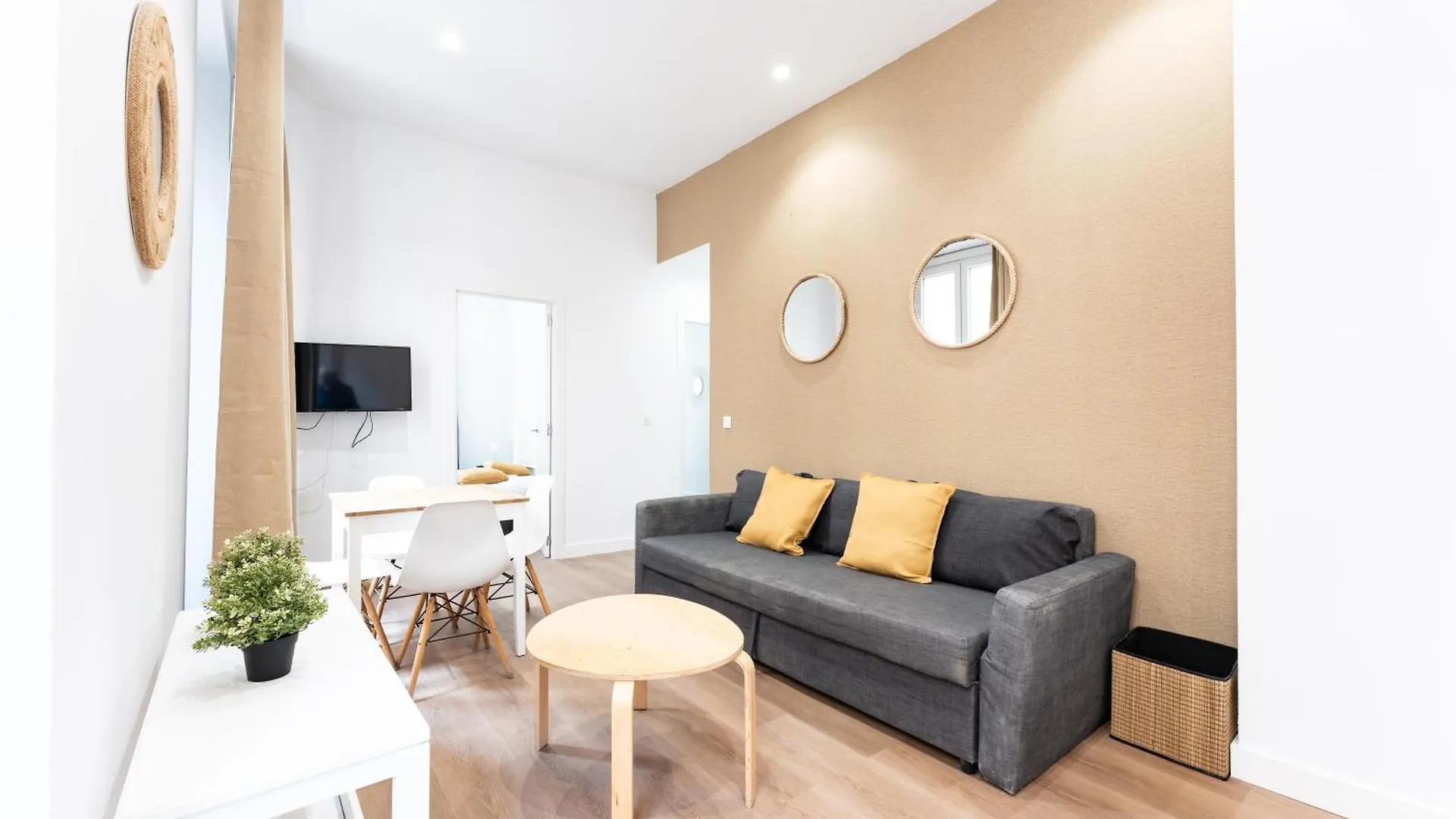 Apartamentos Juan De Padilla Malaga 0*,  Spain